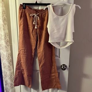 Roxy outfit, worn once, like new size medium